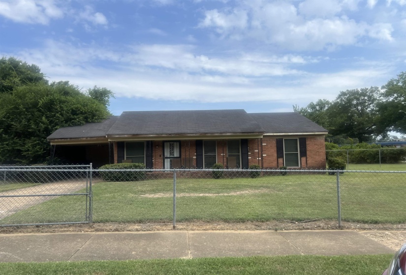 616 BROCKWOOD AVE, Memphis, Tennessee 38109, 3 Bedroom Bedrooms, 5 Room Rooms,1 BathroomBathrooms,Residential,For Sale,BROCKWOOD,0,10229053
