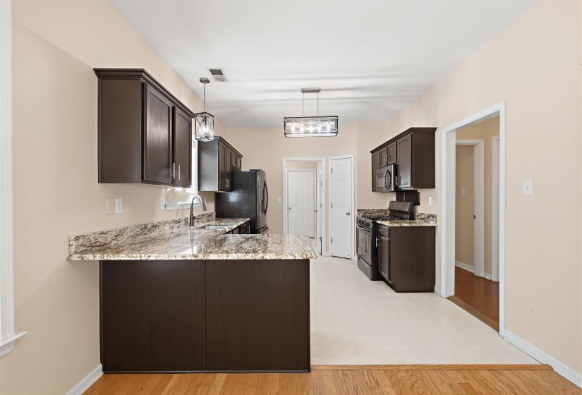 1183 HARBOR RIVER DR, Memphis, Tennessee 38103, 3 Bedroom Bedrooms, 5 Room Rooms,2 BathroomBathrooms,Residential,For Sale,HARBOR RIVER,0,10229054