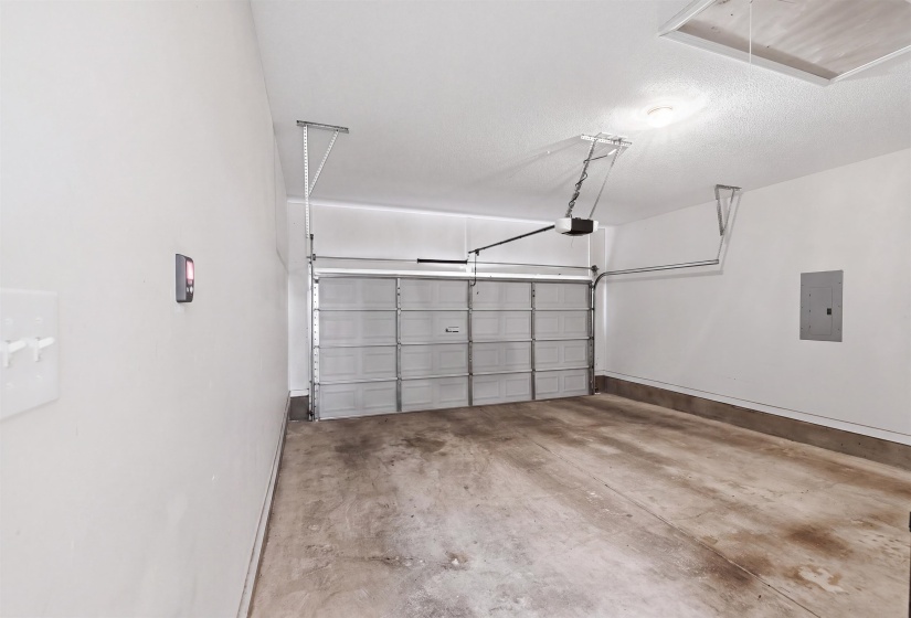 1183 HARBOR RIVER DR, Memphis, Tennessee 38103, 3 Bedroom Bedrooms, 5 Room Rooms,2 BathroomBathrooms,Residential,For Sale,HARBOR RIVER,0,10229054