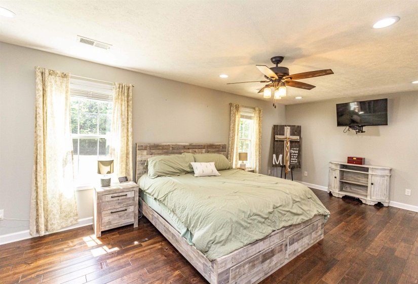 130 AMELIA BRIANN DR, Selmer, Tennessee 38375, 3 Bedroom Bedrooms, 8 Room Rooms,2 BathroomBathrooms,Residential,For Sale,AMELIA BRIANN,0,10229055