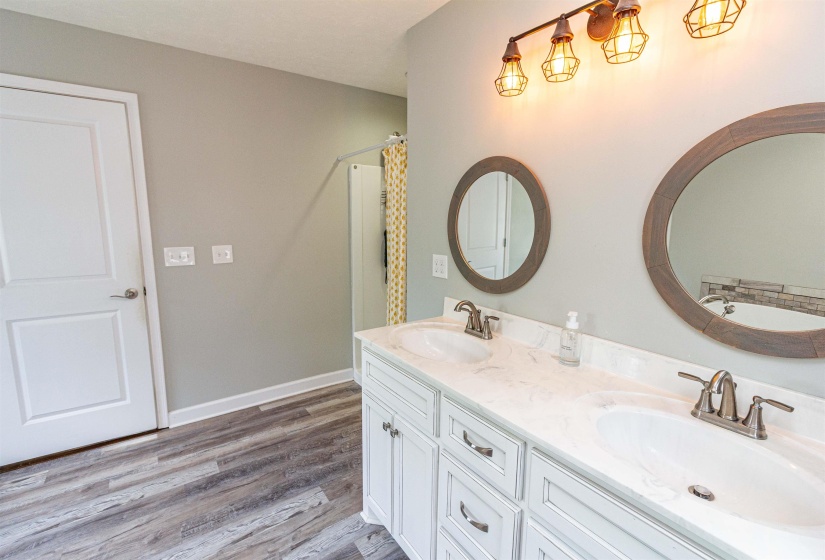 130 AMELIA BRIANN DR, Selmer, Tennessee 38375, 3 Bedroom Bedrooms, 8 Room Rooms,2 BathroomBathrooms,Residential,For Sale,AMELIA BRIANN,0,10229055