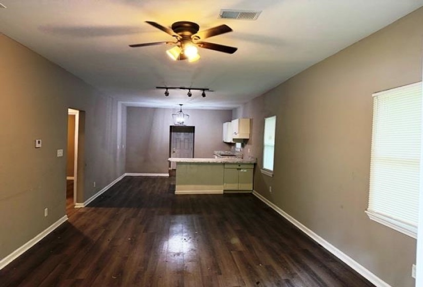 1037 KYLE ST, Memphis, Tennessee 38114, 3 Bedroom Bedrooms, 6 Room Rooms,1 BathroomBathrooms,Residential,For Sale,KYLE,0,10229064
