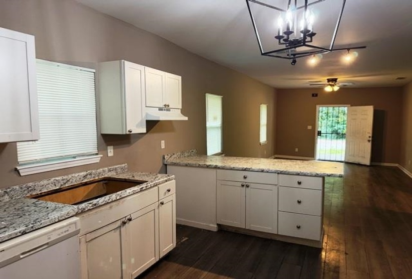 1037 KYLE ST, Memphis, Tennessee 38114, 3 Bedroom Bedrooms, 6 Room Rooms,1 BathroomBathrooms,Residential,For Sale,KYLE,0,10229064