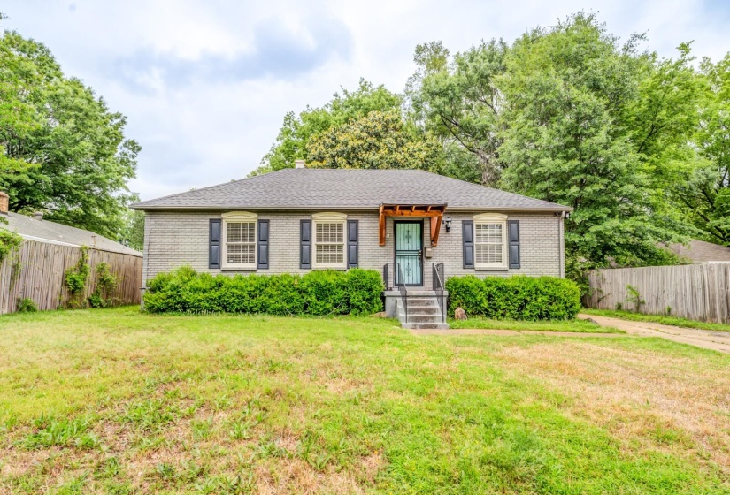 4890 HELENE RD, Memphis, Tennessee 38117, 3 Bedroom Bedrooms, 6 Room Rooms,2 BathroomBathrooms,Residential,For Sale,HELENE,0,10229070