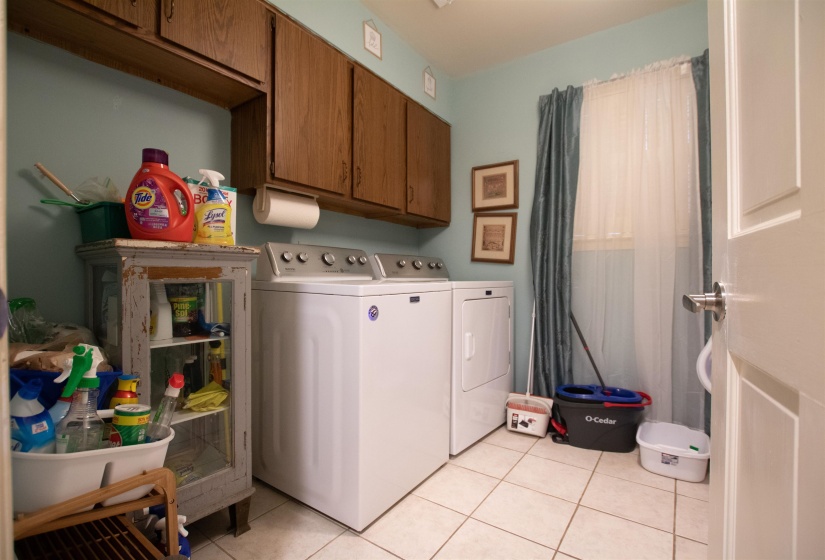 5701 ASHLEY SQ, Memphis, Tennessee 38120, 3 Bedroom Bedrooms, 7 Room Rooms,2.1 BathroomBathrooms,Residential,For Sale,ASHLEY,0,10229072