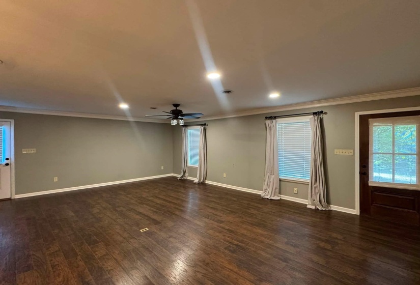 1498 GARLAND DR, Covington, Tennessee 38019, 3 Bedroom Bedrooms, 6 Room Rooms,2 BathroomBathrooms,Rental Properties,For Sale,GARLAND,0,10229082