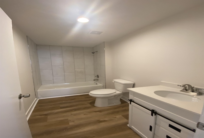 788 MERTON ST, Memphis, Tennessee 38112, 2 Bedroom Bedrooms, 6 Room Rooms,2 BathroomBathrooms,Rental Properties,For Sale,MERTON,0,10229085