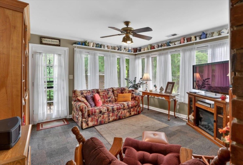 1496 TEAL WING LN, Memphis, Tennessee 38016, 3 Bedroom Bedrooms, 8 Room Rooms,2 BathroomBathrooms,Residential,For Sale,TEAL WING,0,10220317