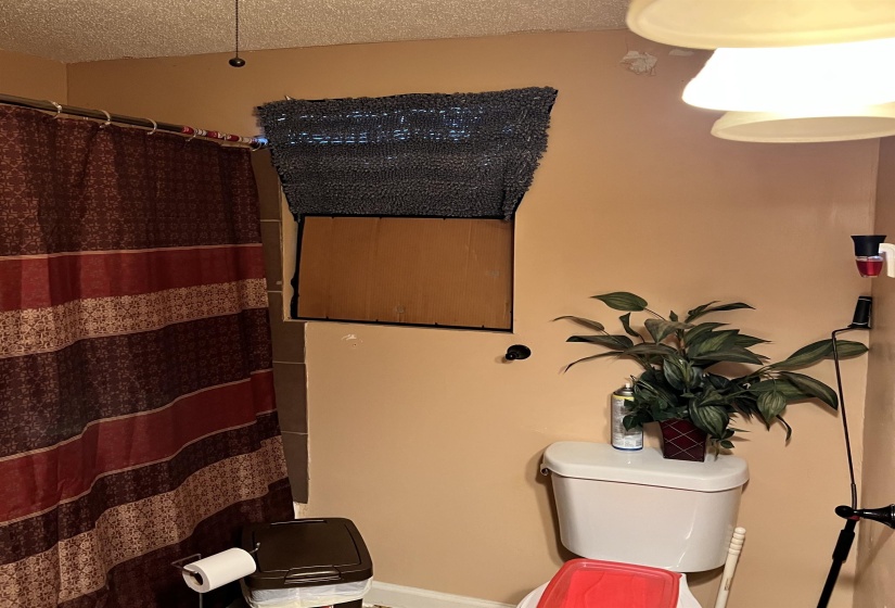 1102 CHICAGO AVE, Memphis, Tennessee 38107, 3 Bedroom Bedrooms, 5 Room Rooms,2 BathroomBathrooms,Residential,For Sale,CHICAGO,0,10229103
