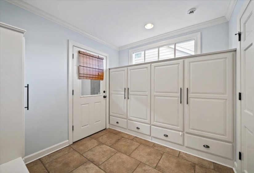 816 REDDOCH ST, Memphis, Tennessee 38120, 4 Bedroom Bedrooms, 10 Room Rooms,3.1 BathroomBathrooms,Residential,For Sale,REDDOCH,0,10229109