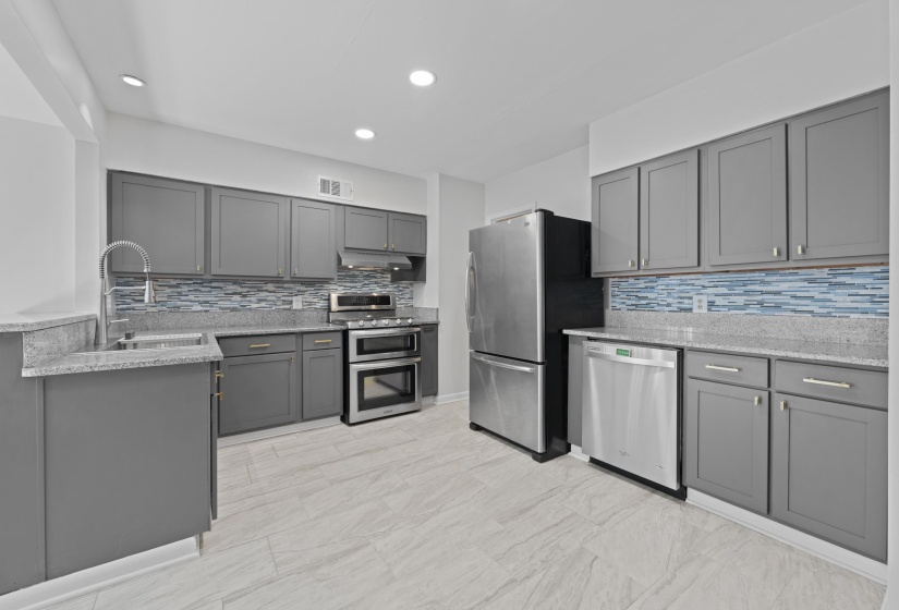 5110 VEROSA AVE, Memphis, Tennessee 38117, 3 Bedroom Bedrooms, 7 Room Rooms,2 BathroomBathrooms,Residential,For Sale,VEROSA,0,10229079