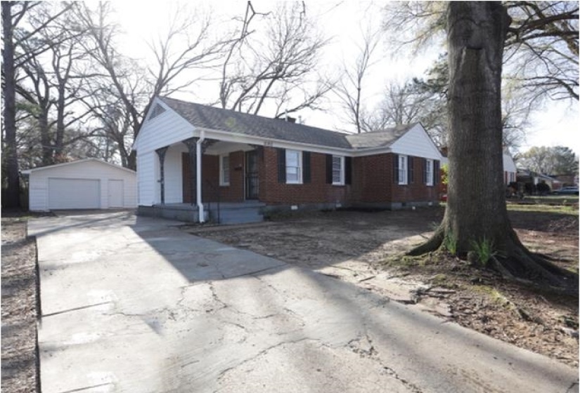 1180 RUSSWOOD RD, Memphis, Tennessee 38122, 2 Bedroom Bedrooms, 5 Room Rooms,1 BathroomBathrooms,Residential,For Sale,RUSSWOOD,0,10229080