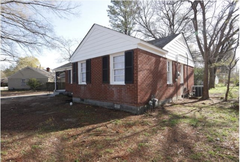 1180 RUSSWOOD RD, Memphis, Tennessee 38122, 2 Bedroom Bedrooms, 5 Room Rooms,1 BathroomBathrooms,Residential,For Sale,RUSSWOOD,0,10229080