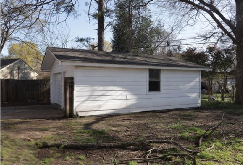 1180 RUSSWOOD RD, Memphis, Tennessee 38122, 2 Bedroom Bedrooms, 5 Room Rooms,1 BathroomBathrooms,Residential,For Sale,RUSSWOOD,0,10229080