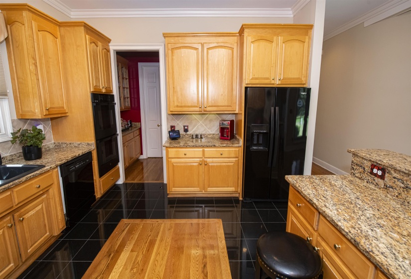 100 FOUNDERS LN, Memphis, Tennessee 38103, 4 Bedroom Bedrooms, 8 Room Rooms,3.1 BathroomBathrooms,Residential,For Sale,FOUNDERS,0,10229084