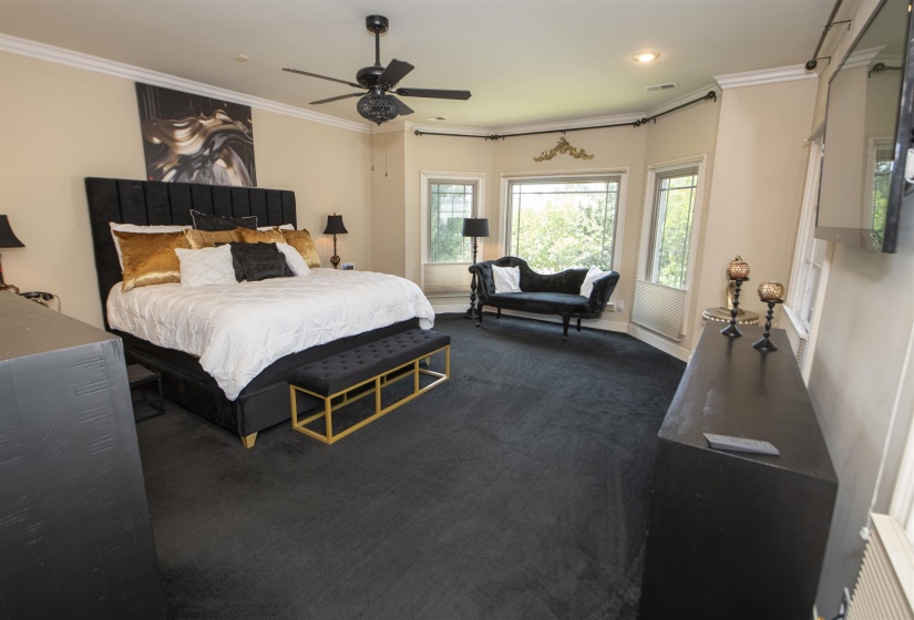 100 FOUNDERS LN, Memphis, Tennessee 38103, 4 Bedroom Bedrooms, 8 Room Rooms,3.1 BathroomBathrooms,Residential,For Sale,FOUNDERS,0,10229084