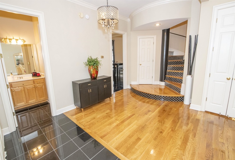 100 FOUNDERS LN, Memphis, Tennessee 38103, 4 Bedroom Bedrooms, 8 Room Rooms,3.1 BathroomBathrooms,Residential,For Sale,FOUNDERS,0,10229084