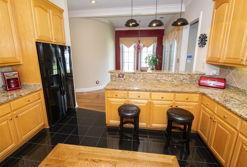 100 FOUNDERS LN, Memphis, Tennessee 38103, 4 Bedroom Bedrooms, 8 Room Rooms,3.1 BathroomBathrooms,Residential,For Sale,FOUNDERS,0,10229084