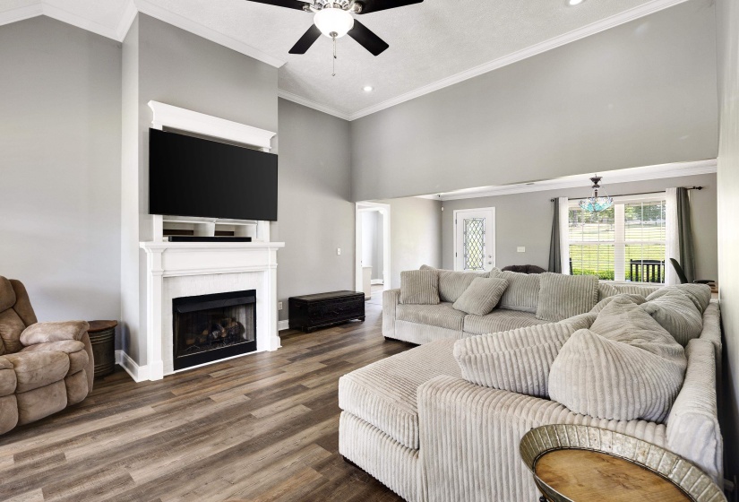 405 PERSIMMON LN, Lexington, Tennessee 38351, 3 Bedroom Bedrooms, 5 Room Rooms,2 BathroomBathrooms,Residential,For Sale,PERSIMMON,0,10229087