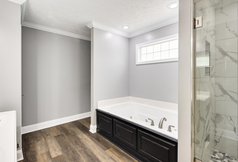 405 PERSIMMON LN, Lexington, Tennessee 38351, 3 Bedroom Bedrooms, 5 Room Rooms,2 BathroomBathrooms,Residential,For Sale,PERSIMMON,0,10229087