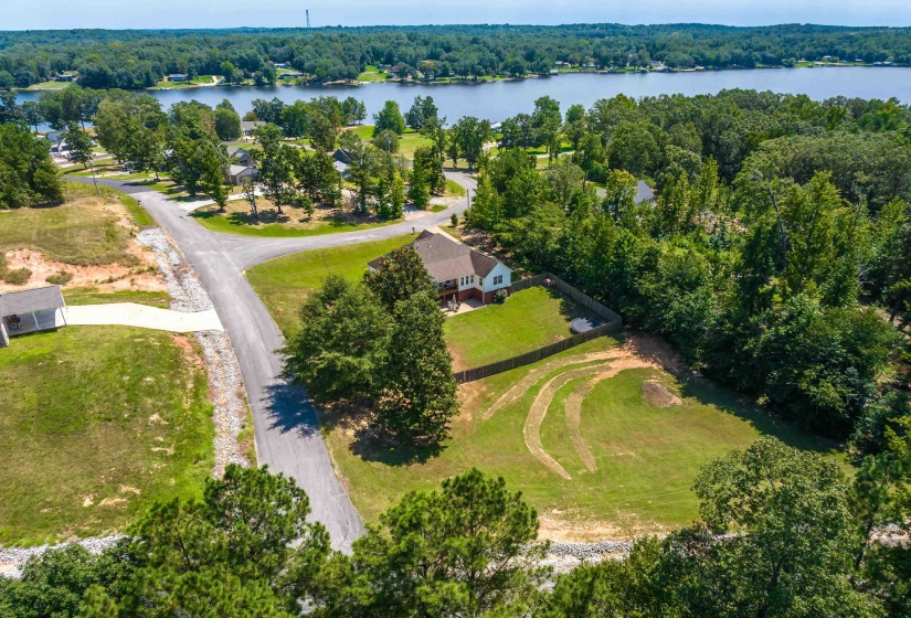 405 PERSIMMON LN, Lexington, Tennessee 38351, 3 Bedroom Bedrooms, 5 Room Rooms,2 BathroomBathrooms,Residential,For Sale,PERSIMMON,0,10229087