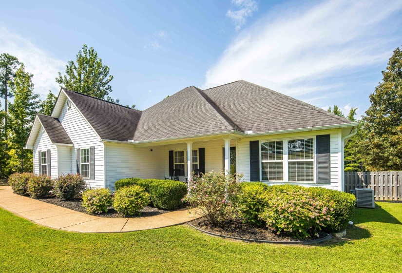 405 PERSIMMON LN, Lexington, Tennessee 38351, 3 Bedroom Bedrooms, 5 Room Rooms,2 BathroomBathrooms,Residential,For Sale,PERSIMMON,0,10229087