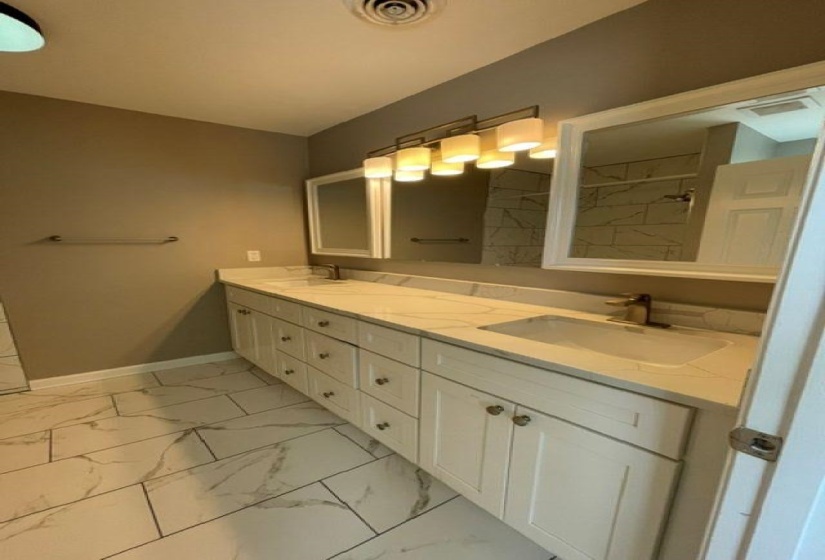 2811 MCVAY TRAIL DR, Memphis, Tennessee 38119, 4 Bedroom Bedrooms, 8 Room Rooms,2.1 BathroomBathrooms,Residential,For Sale,MCVAY TRAIL,0,10229088