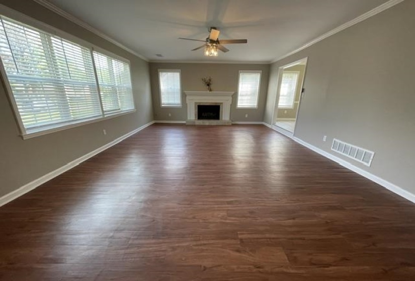 2811 MCVAY TRAIL DR, Memphis, Tennessee 38119, 4 Bedroom Bedrooms, 8 Room Rooms,2.1 BathroomBathrooms,Residential,For Sale,MCVAY TRAIL,0,10229088