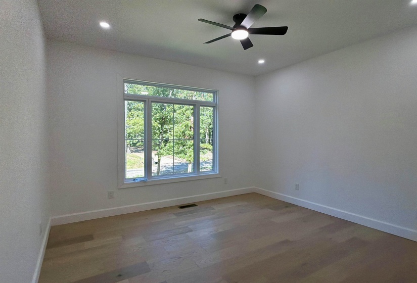 25 CRESCENT LN, Selmer, Tennessee 38375, 4 Bedroom Bedrooms, 8 Room Rooms,2 BathroomBathrooms,Residential,For Sale,CRESCENT,0,10229090