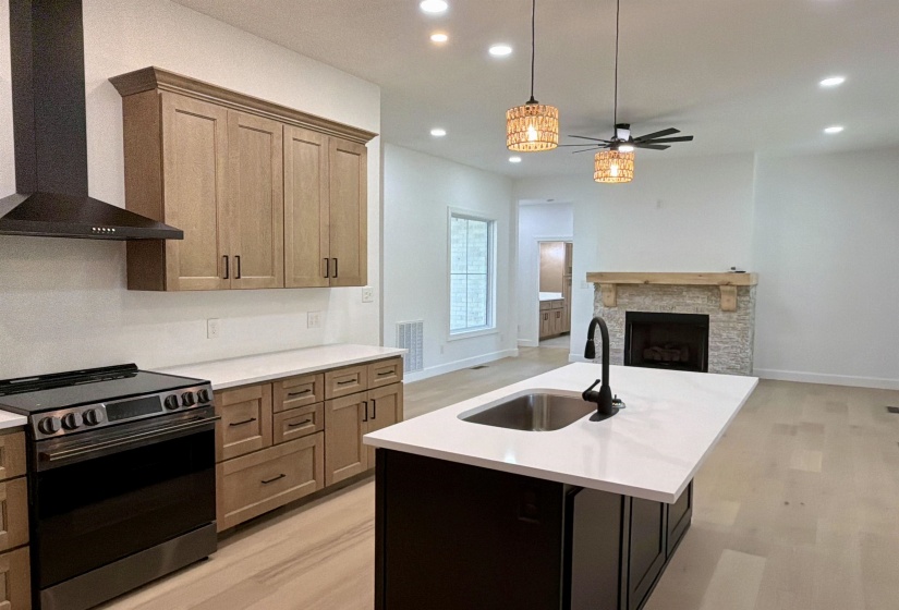 25 CRESCENT LN, Selmer, Tennessee 38375, 4 Bedroom Bedrooms, 8 Room Rooms,2 BathroomBathrooms,Residential,For Sale,CRESCENT,0,10229090