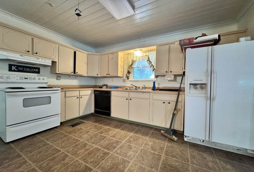 1147 COLLIERVILLE ARLINGTON RD, Eads, Tennessee 38028, 3 Bedroom Bedrooms, 7 Room Rooms,1 BathroomBathrooms,Residential,For Sale,COLLIERVILLE ARLINGTON,0,10229096