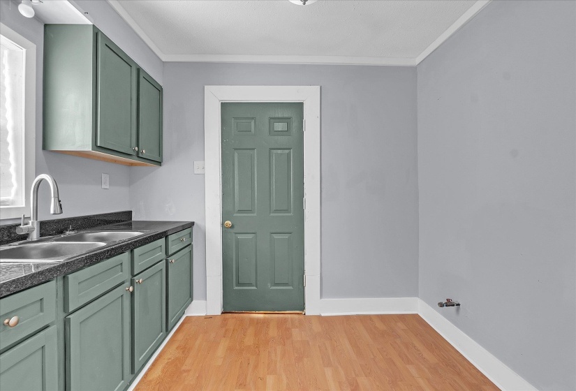 2335 HUBBARD AVE, Memphis, Tennessee 38108, 2 Bedroom Bedrooms, 5 Room Rooms,1 BathroomBathrooms,Residential,For Sale,HUBBARD,0,10229097