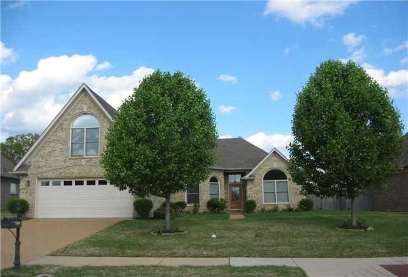 4894 FOX SPRINGS DR, Collierville, Tennessee 38017, 3 Bedroom Bedrooms, 7 Room Rooms,2 BathroomBathrooms,Rental Properties,For Sale,FOX SPRINGS,0,10229136