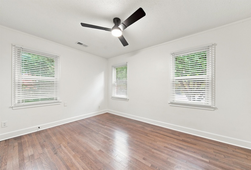 458 GERALD RD, Memphis, Tennessee 38122, 4 Bedroom Bedrooms, 10 Room Rooms,3 BathroomBathrooms,Residential,For Sale,GERALD,0,10229114