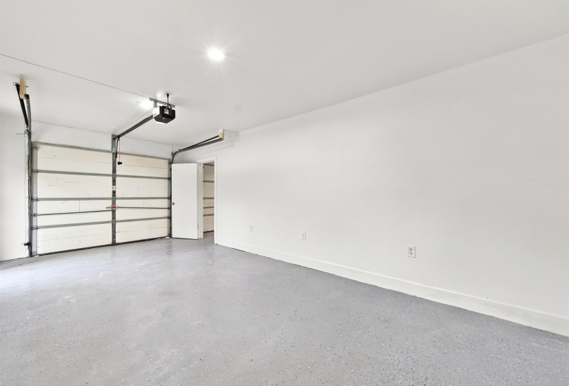 458 GERALD RD, Memphis, Tennessee 38122, 4 Bedroom Bedrooms, 10 Room Rooms,3 BathroomBathrooms,Residential,For Sale,GERALD,0,10229114