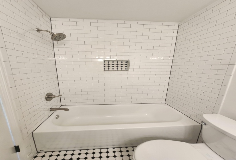 1192 WHITING ST, Memphis, Tennessee 38117, 3 Bedroom Bedrooms, 10 Room Rooms,2 BathroomBathrooms,Residential,For Sale,WHITING,0,10229116