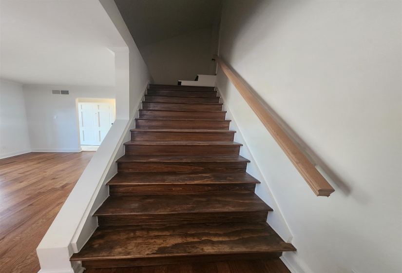 1192 WHITING ST, Memphis, Tennessee 38117, 3 Bedroom Bedrooms, 10 Room Rooms,2 BathroomBathrooms,Residential,For Sale,WHITING,0,10229116