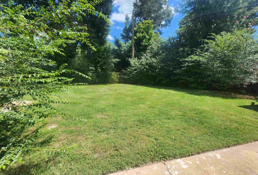 1192 WHITING ST, Memphis, Tennessee 38117, 3 Bedroom Bedrooms, 10 Room Rooms,2 BathroomBathrooms,Residential,For Sale,WHITING,0,10229116