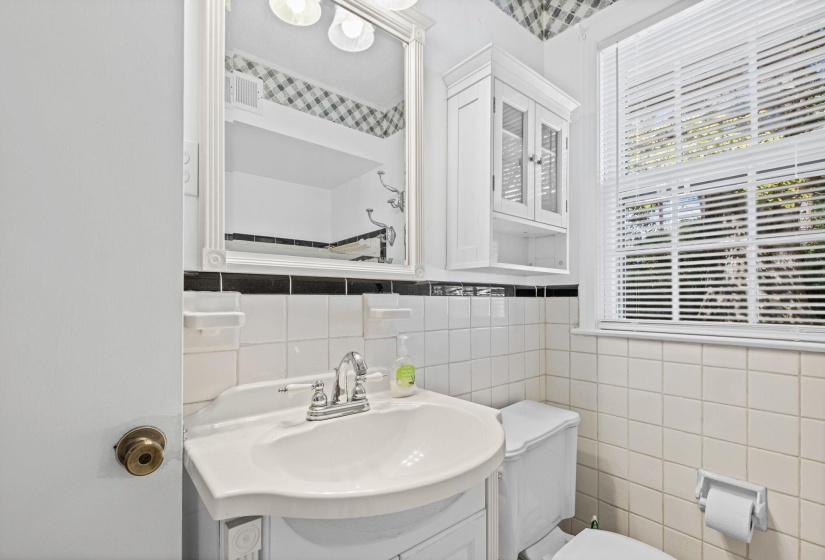 1091 WINGFIELD RD, Memphis, Tennessee 38122, 2 Bedroom Bedrooms, 5 Room Rooms,1 BathroomBathrooms,Residential,For Sale,WINGFIELD,0,10229119