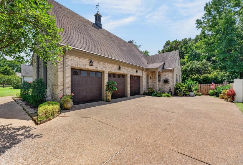 10307 SHEA WOODS DR, Collierville, Tennessee 38017, 5 Bedroom Bedrooms, 9 Room Rooms,4.1 BathroomBathrooms,Residential,For Sale,SHEA WOODS,0,10229120