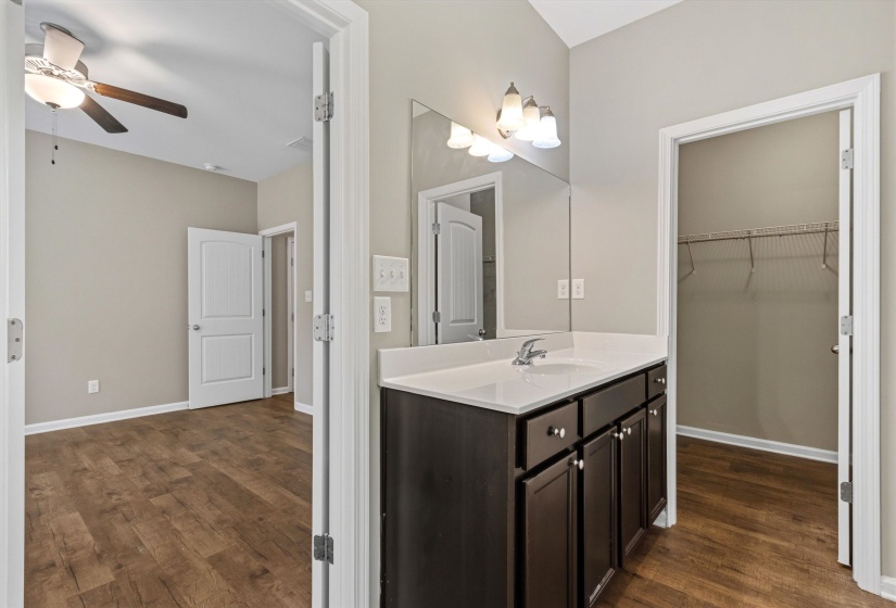 4043 BEDFORD CV, Memphis, Tennessee 38135, 4 Bedroom Bedrooms, 7 Room Rooms,2.1 BathroomBathrooms,Residential,For Sale,BEDFORD,0,10229121