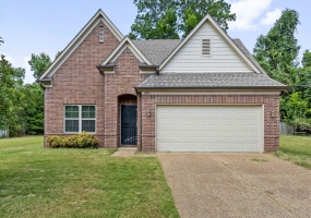 4043 BEDFORD CV, Memphis, Tennessee 38135, 4 Bedroom Bedrooms, 7 Room Rooms,2.1 BathroomBathrooms,Residential,For Sale,BEDFORD,0,10229121