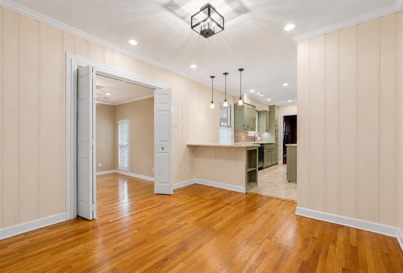 4898 COLE RD, Memphis, Tennessee 38117, 3 Bedroom Bedrooms, 8 Room Rooms,3 BathroomBathrooms,Residential,For Sale,COLE,0,10229122