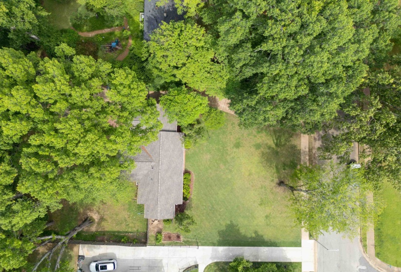 4898 COLE RD, Memphis, Tennessee 38117, 3 Bedroom Bedrooms, 8 Room Rooms,3 BathroomBathrooms,Residential,For Sale,COLE,0,10229122