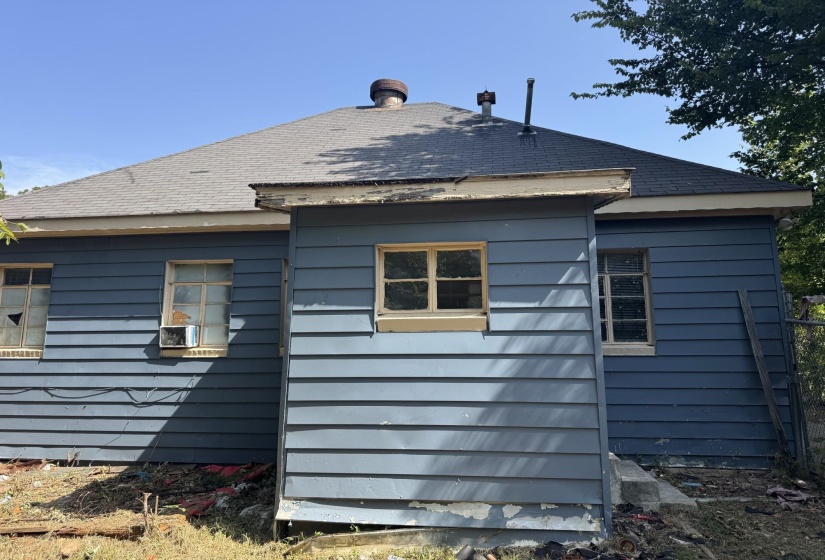 983 PERSON AVE, Memphis, Tennessee 38106, 2 Bedroom Bedrooms, 4 Room Rooms,1 BathroomBathrooms,Residential,For Sale,PERSON,0,10229129
