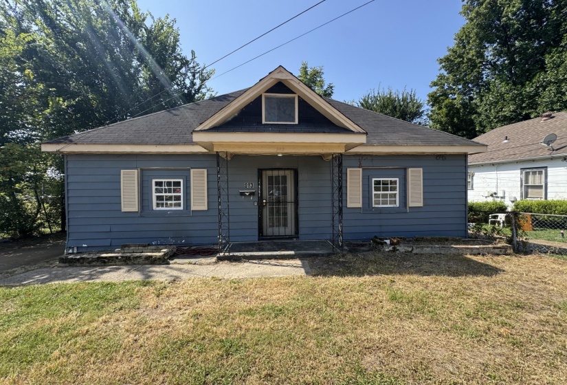 983 PERSON AVE, Memphis, Tennessee 38106, 2 Bedroom Bedrooms, 4 Room Rooms,1 BathroomBathrooms,Residential,For Sale,PERSON,0,10229129