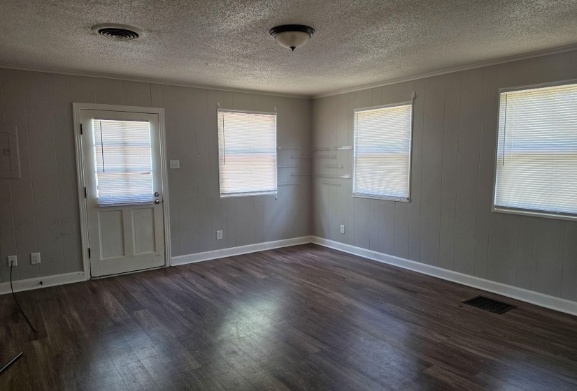4160 DUNN RD, Memphis, Tennessee 38111, 3 Bedroom Bedrooms, 6 Room Rooms,1 BathroomBathrooms,Residential,For Sale,DUNN,0,10229132