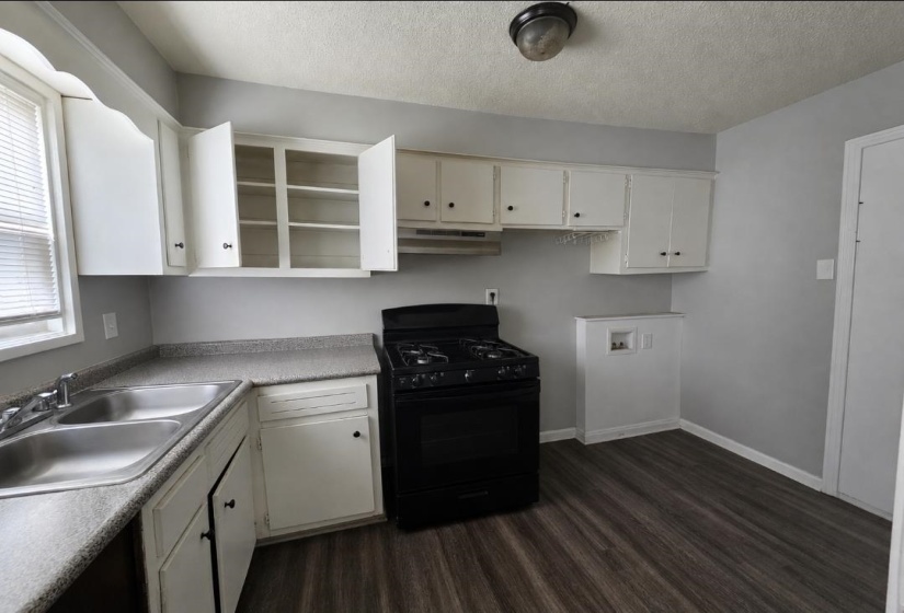4160 DUNN RD, Memphis, Tennessee 38111, 3 Bedroom Bedrooms, 6 Room Rooms,1 BathroomBathrooms,Residential,For Sale,DUNN,0,10229132