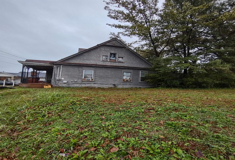 1021 CHELSEA AVE, Memphis, Tennessee 38107, 4 Bedroom Bedrooms, 8 Room Rooms,1.1 BathroomBathrooms,Residential,For Sale,CHELSEA,0,10229135