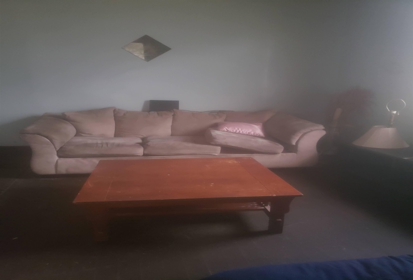 1021 CHELSEA AVE, Memphis, Tennessee 38107, 4 Bedroom Bedrooms, 8 Room Rooms,1.1 BathroomBathrooms,Residential,For Sale,CHELSEA,0,10229135